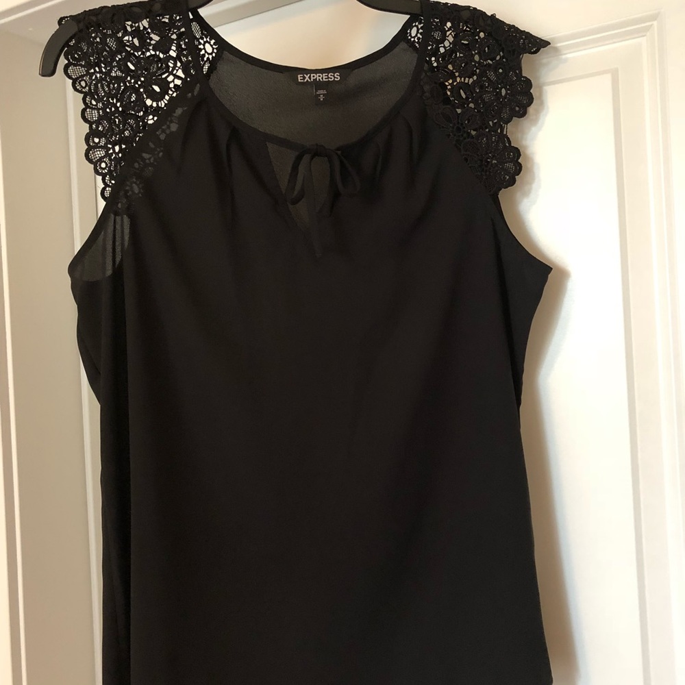 Express Black Top